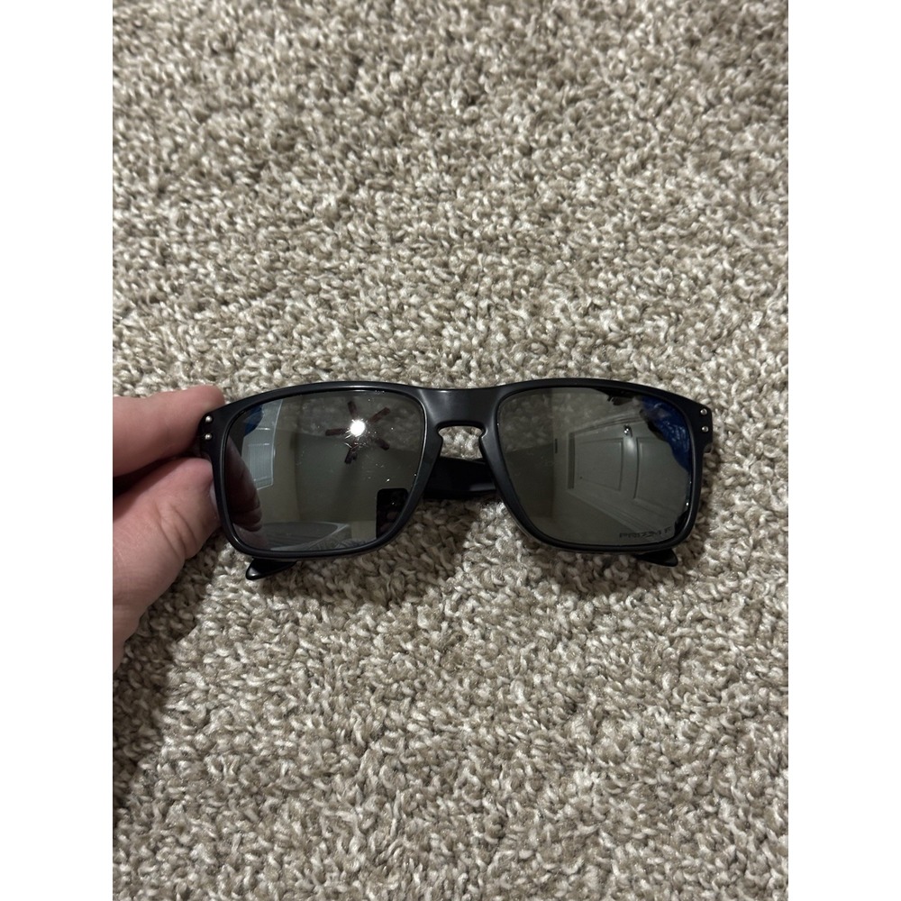Oakley Holbrook OO9102-D655 Sunglasses Full Rim Prizm Polarized Lens 57-18-137